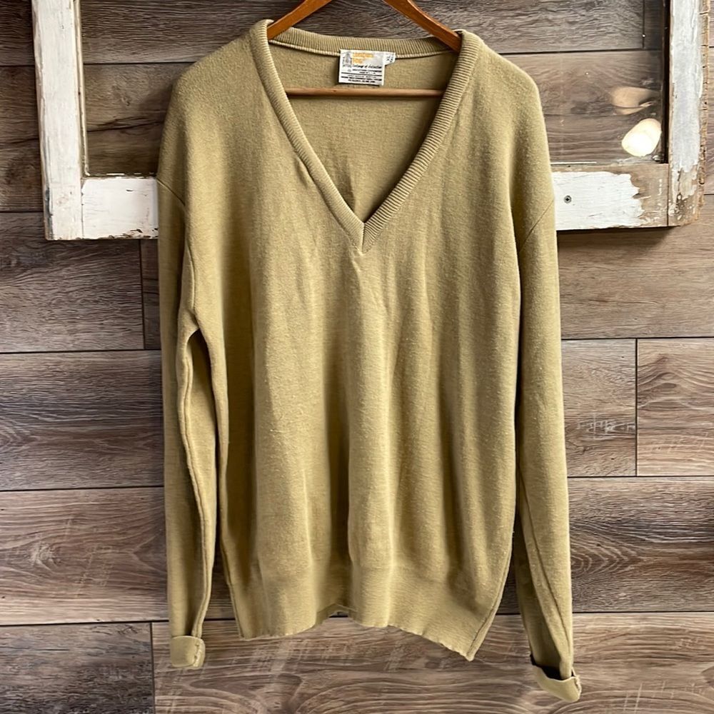 London Fog Men’s Pullover 100% Virgin Acrylic Vneck Sweater, Size XL Tall, Taupe